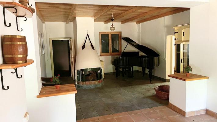 Hongarije ~ Zuid - Pécs en Villány ~ Bács-Kiskun (Kecskemét) - (Woon)boerderij