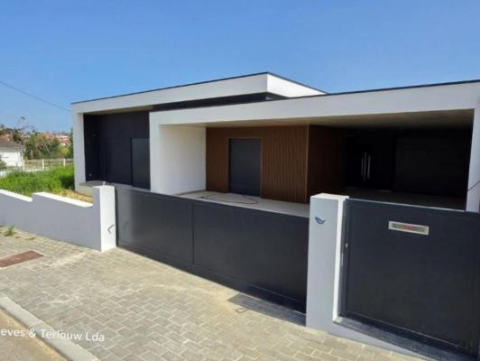 Portugal ~ Leiria - Stadswoning