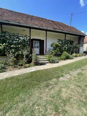 (Woon)boerderij te koop in Hongarije - Zuid - Pécs en Villány - Baranya (Pécs) - Magyarszék - € 84.490