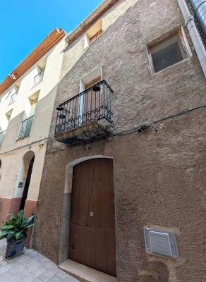 Spanje ~ Catalonië ~ Tarragona ~ Binnenland - Geschakelde woning