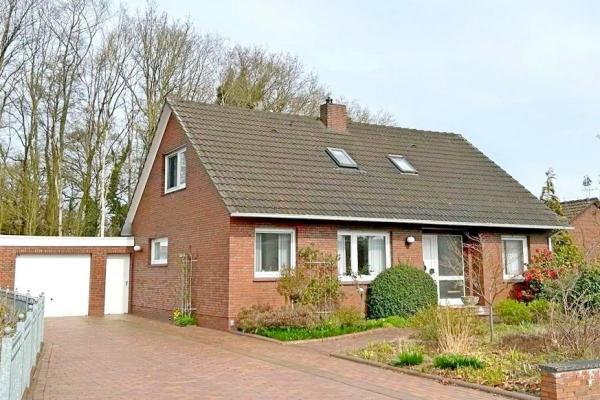 House for sale in Germany - Niedersachsen - Ost-Friesland - Rhauderfehn -  265.000